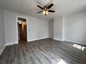 834 N Woodstock St in Philadelphia, PA - Building Photo - Building Photo