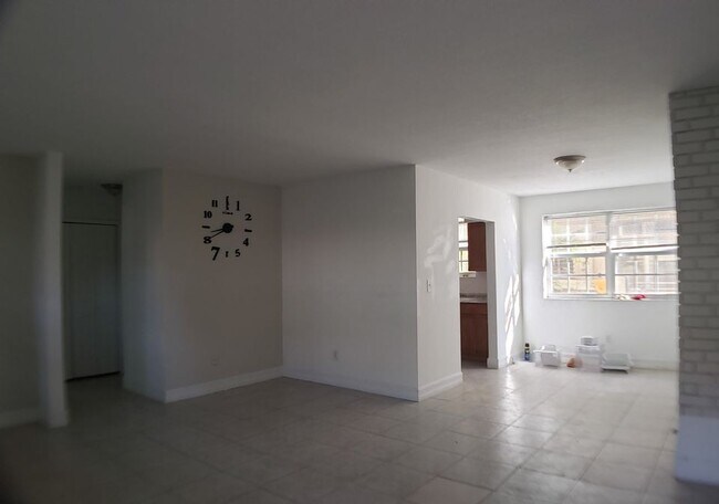 1241 Normandy Dr in Miami Beach, FL - Building Photo - Building Photo