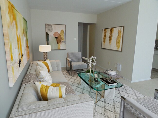 Parkwood Square in Winnipeg, MB - Foto de edificio - Building Photo