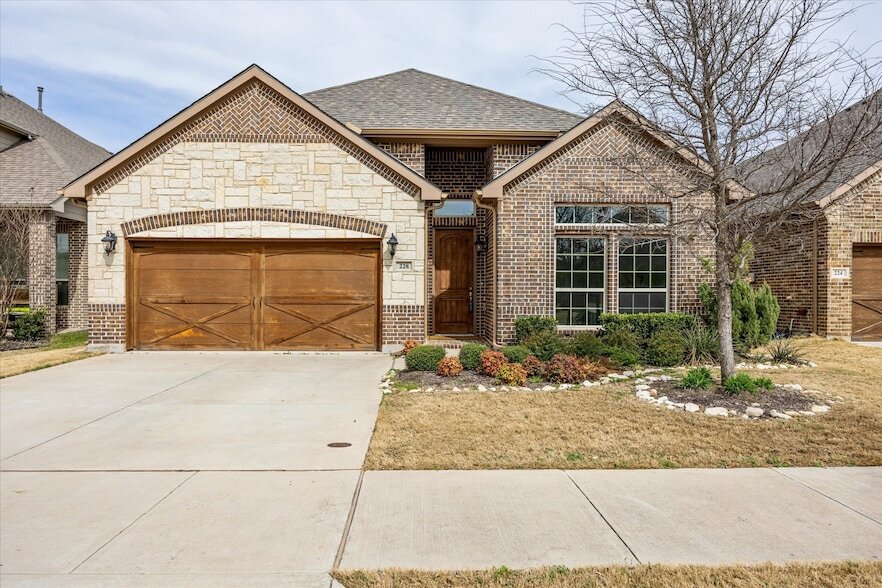 228 Mineral Point Dr in Aledo, TX - Foto de edificio