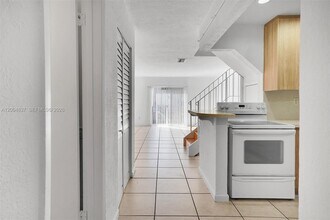 8650 SW 67th Ave in Pinecrest, FL - Building Photo - Building Photo