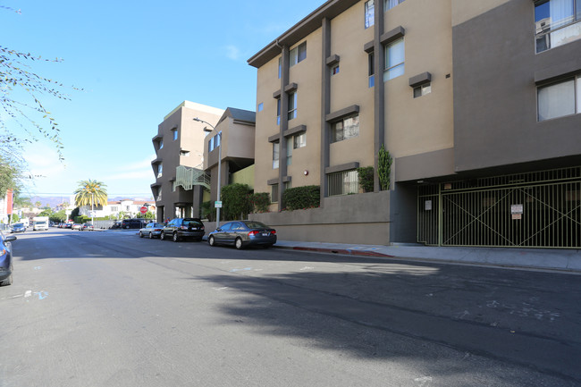 Casa Verde Apartments in Los Angeles, CA - Building Photo - Building Photo