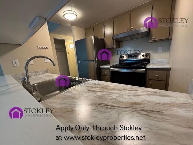 1410 Kenwal Rd in Concord, CA - Building Photo - Building Photo