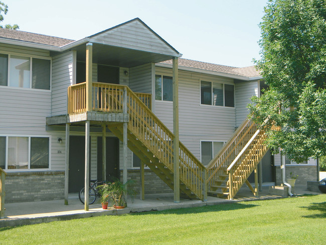 Deerfield Apartments in Columbia, MO - Building Photo - Building Photo