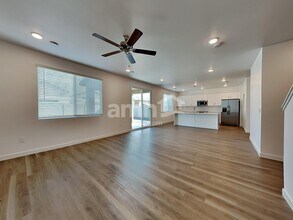 9748 W Parkway Dr in Tolleson, AZ - Building Photo - Building Photo