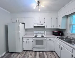 420 Tot St in Mocksville, NC - Building Photo - Building Photo