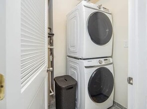 114 Shippen St in Weehawken, NJ - Building Photo - Building Photo