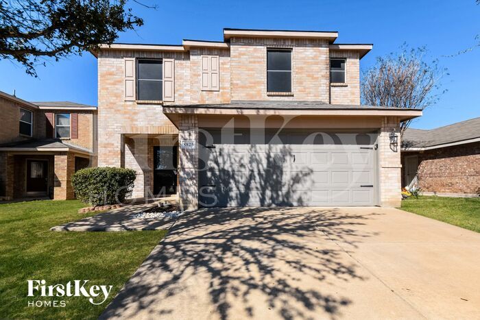 8825 Quarry Ridge Trail in Fort Worth, TX - Foto de edificio