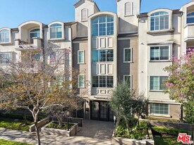 1625 Granville Ave in Los Angeles, CA - Building Photo