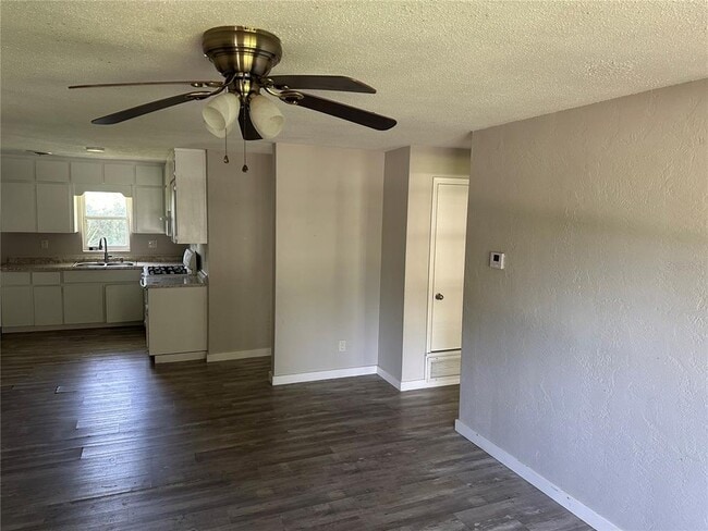 3028 NE 7th Ln in Ocala, FL - Building Photo - Building Photo