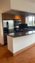 7910 Taft St in Pembroke Pines, FL - Building Photo - Building Photo