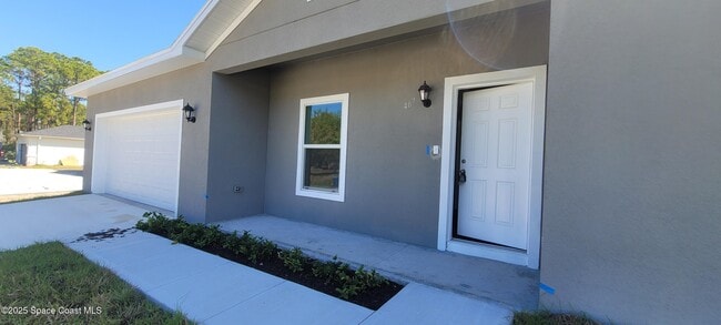 457 Wiltshire Ave SW in Palm Bay, FL - Building Photo - Building Photo