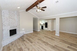 3019 Jenny Dr in Sugar Land, TX - Building Photo - Building Photo