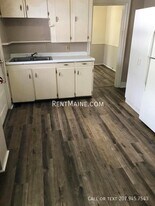 8 Willow St, Unit 2 in Bangor, ME - Building Photo