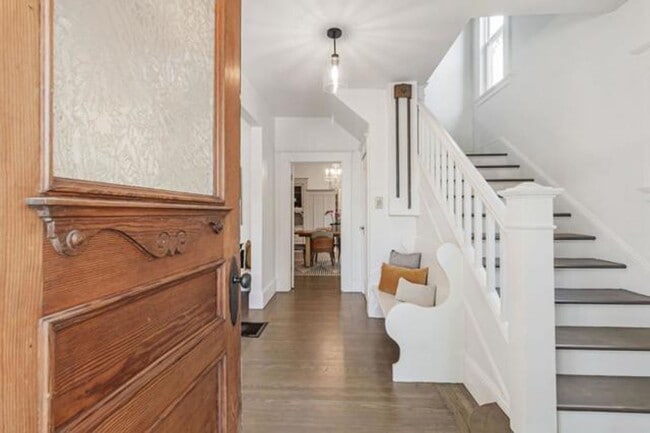 79 Claremont Ave in Redwood City, CA - Building Photo - Building Photo
