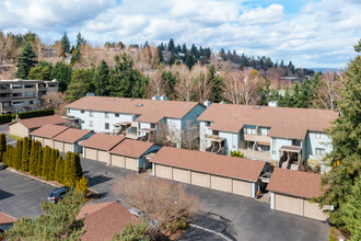 Parkpoint Condominium in Seattle, WA - Foto de edificio - Building Photo