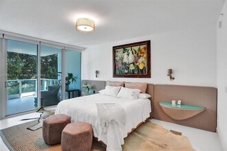 2627 S Bayshore Dr in Miami, FL - Building Photo - Building Photo