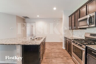 15214 Stulan Burn Dr, Unit 0521 in Humble, TX - Foto de edificio - Building Photo