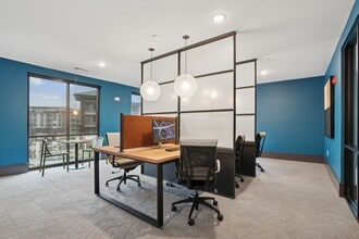 Linz Charlotte in Charlotte, NC - Building Photo - Building Photo