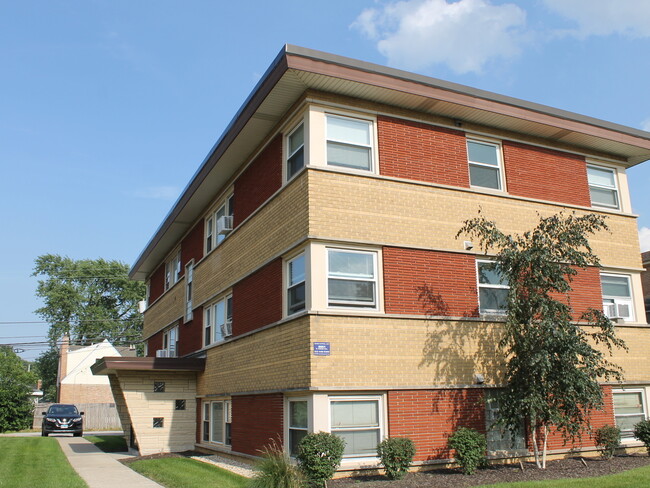property at 9651 S Pulaski Rd