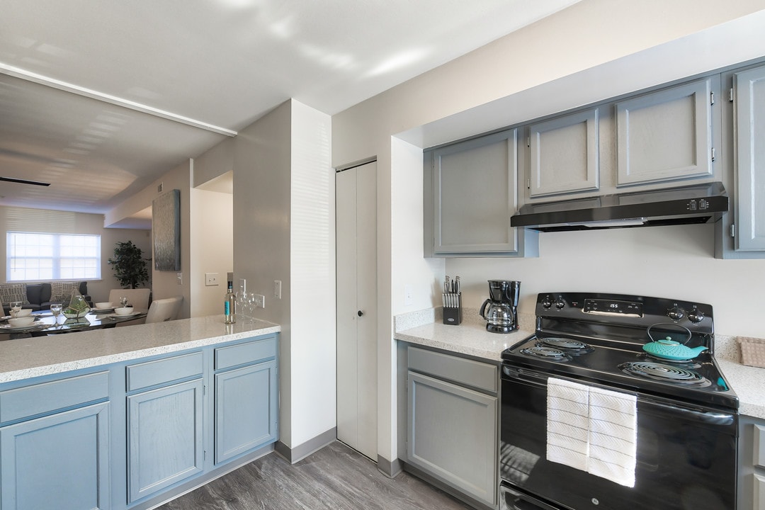 Woodland Creek in Fort Washington, MD - Building Photo