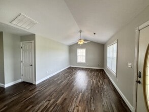 1273 Kit Cowan Rd in Somerset, KY - Building Photo - Building Photo