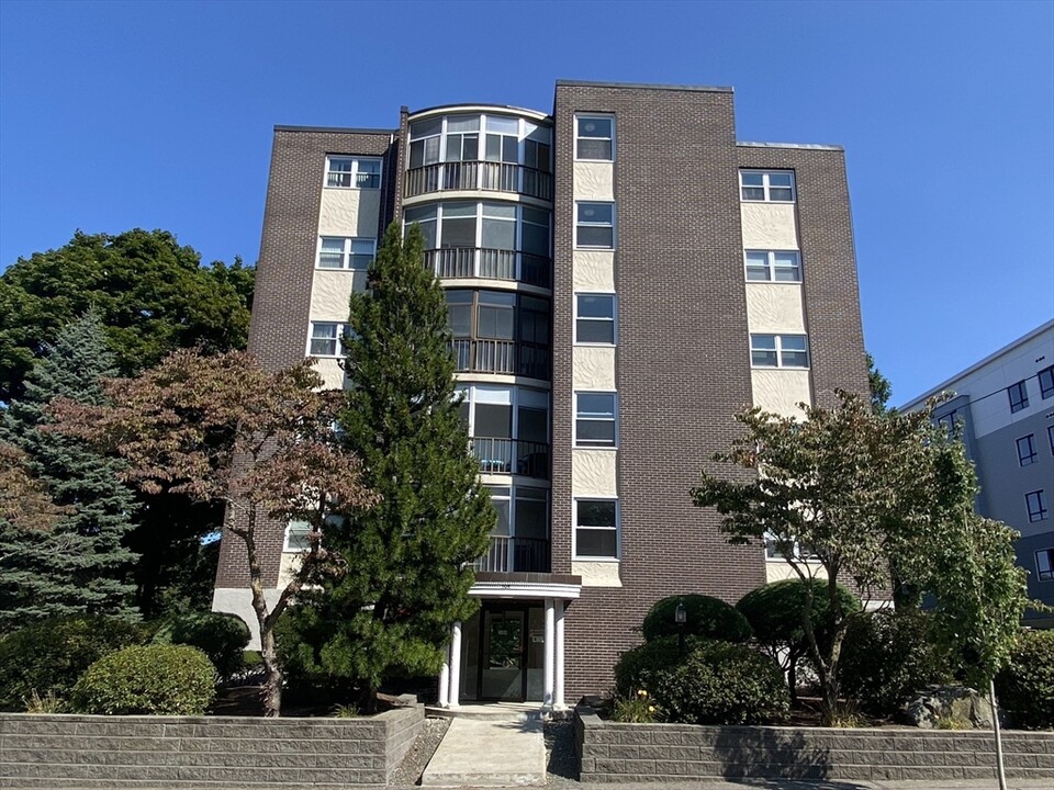 500 Willard St, Unit 501 in Quincy, MA - Foto de edificio