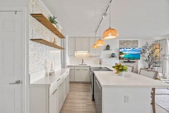 320 Lili?uokalani Ave, Unit N0507 in Honolulu, HI - Building Photo - Building Photo