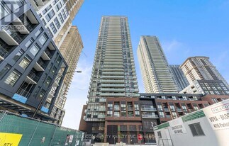 4130 Parkside Village Dr in Mississauga, ON - Building Photo