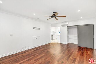1854 El Cerrito Pl in Los Angeles, CA - Building Photo - Building Photo