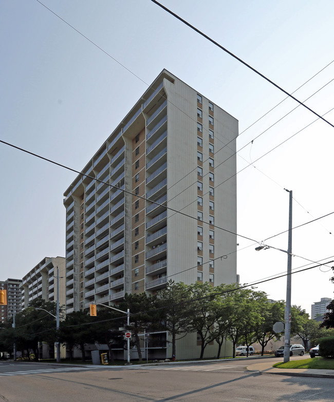 Grandview Tower in Hamilton, ON - Building Photo - Building Photo