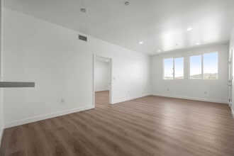 8248 Sepulveda Pl in Panorama City, CA - Building Photo - Building Photo