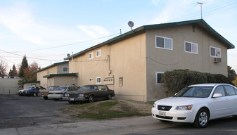 2004 S Cirby Way Apartamentos