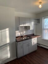 3914 Maine Ave, Unit 3rd Floor in Baltimore, MD - Building Photo