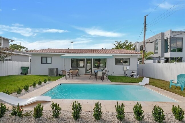 538 NE 14th Ave in Fort Lauderdale, FL - Building Photo - Building Photo