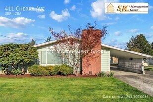 411 Cherry Ave in Sumner, WA - Building Photo