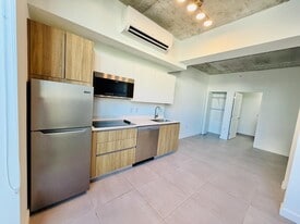 1159 NW 8th Ave in Miami, FL - Building Photo
