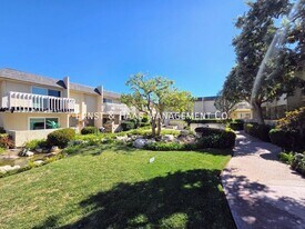 1200 Opal St in Redondo Beach, CA - Building Photo