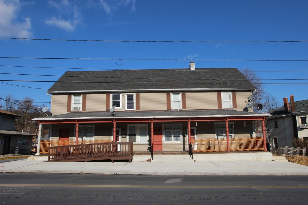 1301 Broadway in Fountain Hill, PA - Building Photo