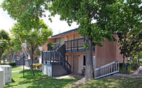 Summer Ridge at Fallbrook in Fallbrook, CA - Foto de edificio - Building Photo