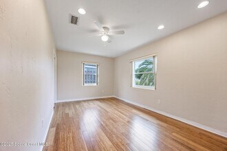 138 W Pasco Ln in Cocoa Beach, FL - Building Photo - Building Photo