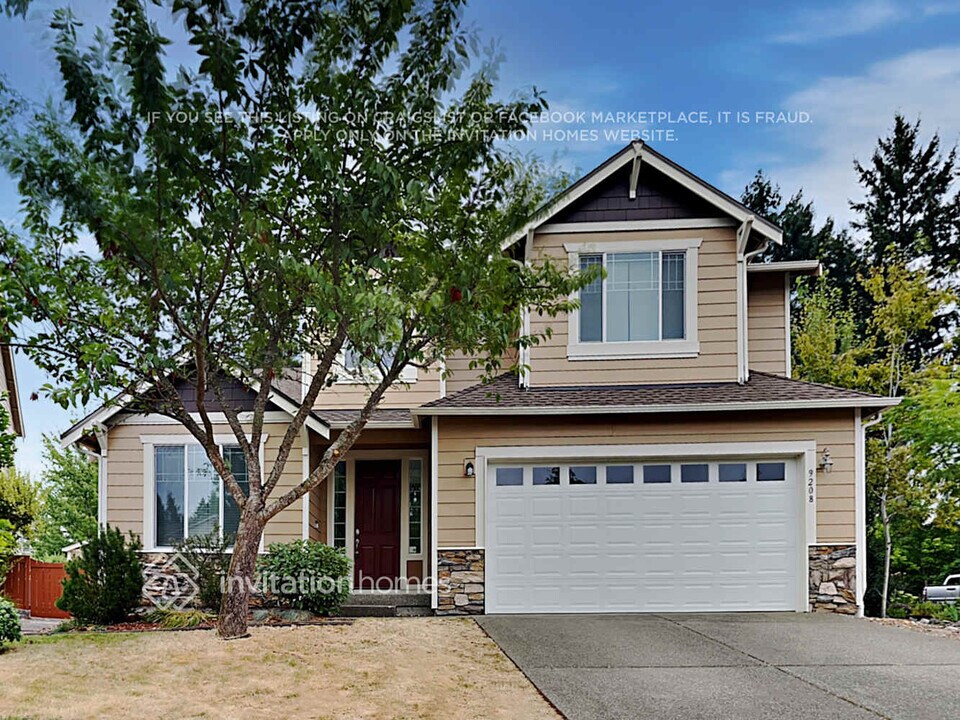 9208 Periwinkle Loop NE in Lacey, WA - Building Photo