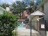 2300 Augusta Dr - 12