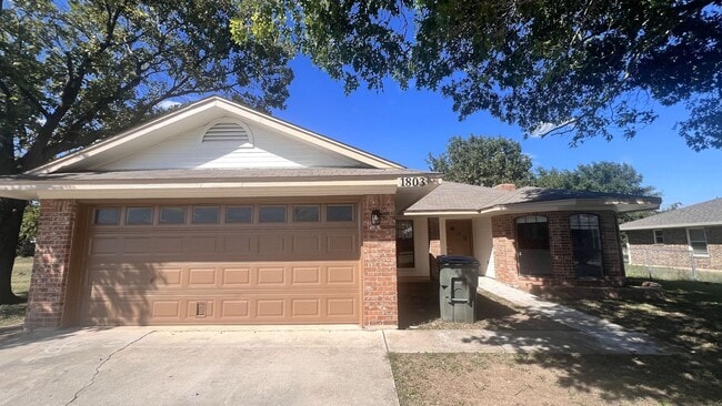 property at 1803 Anna Lee Dr