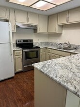 2587 Lagoon Ln in West Sacramento, CA - Building Photo - Building Photo