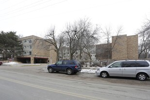 Boardwalk Senior Apartments in Wayzata, MN - Building Photo
