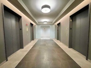 55 E Monroe St, Unit 4618 in Chicago, IL - Building Photo - Building Photo