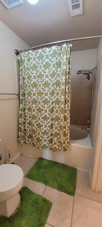 8007 Ellinger Ln photo'