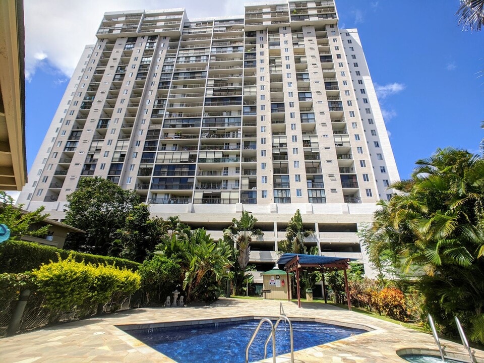 2916 Date St, Unit Condo in Honolulu, HI - Building Photo