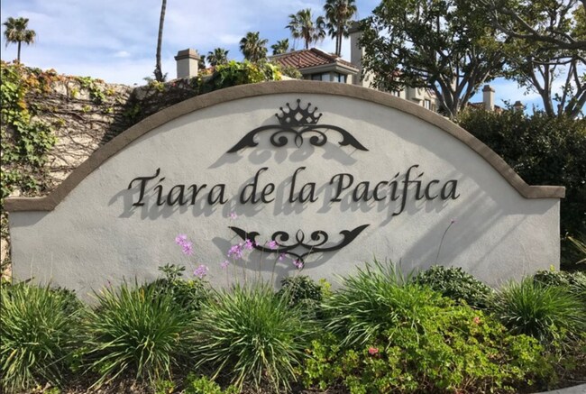 4802 Tiara Dr, Unit 103 in Huntington Beach, CA - Building Photo - Building Photo